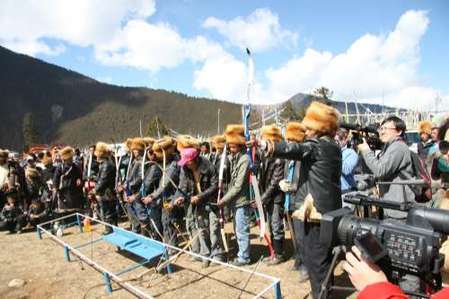 藏民村落:開放中守護傳統(tǒng)