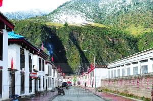 恩達:軍民一家樂融融