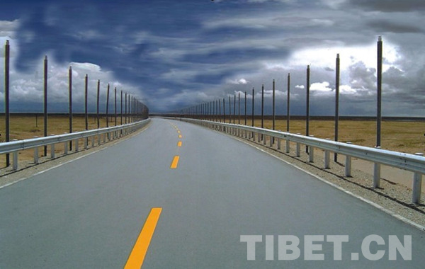 西藏天路見證公路發(fā)展 讓山不再高路不再遠(yuǎn)