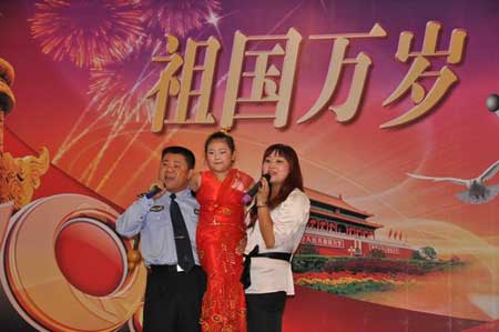 昆鐵警方系列文體活動隆重紀(jì)念建國62周年華誕