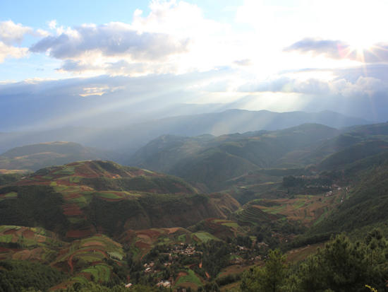 昆明東川紅土地入選50佳“中國最美的鄉(xiāng)村(小鎮(zhèn))”