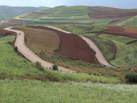 昆明東川紅土地榮膺“中國十佳最美風(fēng)情小鎮(zhèn)”
