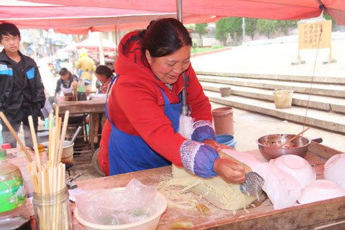 云南彝良奎香蕎涼粉深受群眾喜愛