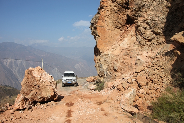 地震導致云南省昆明市直接經濟損失上億元救災工作轉入災后評估和重建階段
