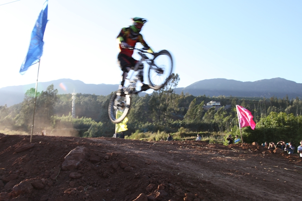 昆明東川:烏龍“賽牛節(jié)”頒出“牛獎(jiǎng)”