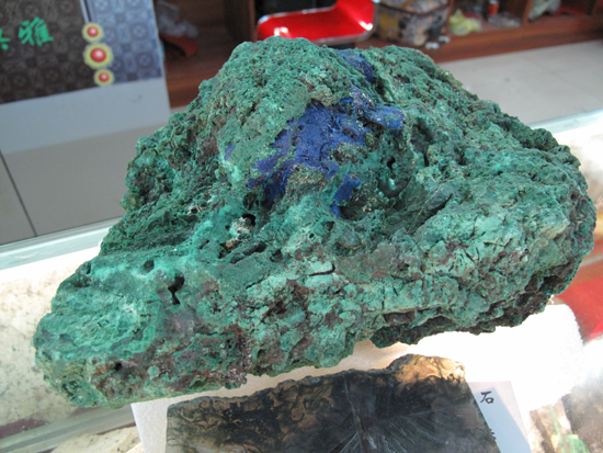 云南麻栗坡舉行祖母綠希望工程公益競(jìng)買(mǎi)活動(dòng)