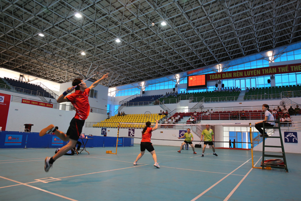 “第五屆中國云南紅河學院—越南老街省教育培訓廳文體交流活動“在越南老街舉行