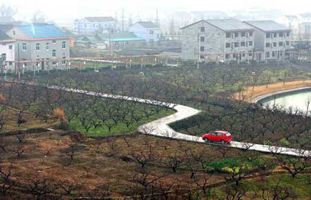 探訪幸福美麗新農(nóng)村