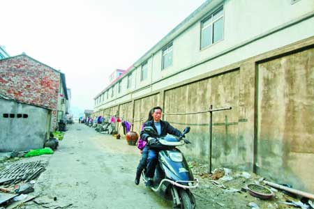 臺(tái)州血鉛企業(yè)老板被監(jiān)控 務(wù)工人員免費(fèi)體檢