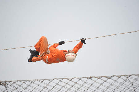 全國(guó)公安消防鐵軍比武 浙江代表隊(duì)旗開得勝