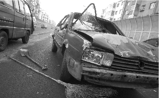 往車外丟垃圾致寧波平均每四天一個環(huán)衛(wèi)工被撞