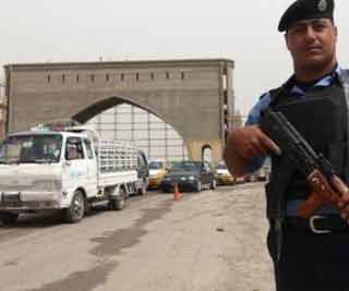 Baghdad to erect city walls<BR>巴格達(dá)反恐'新'招:筑城墻