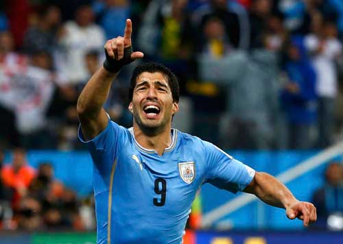 烏拉圭2-1英格蘭：蘇神獨中兩元