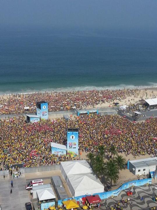 霸氣！4萬巴西球迷齊唱國歌助威