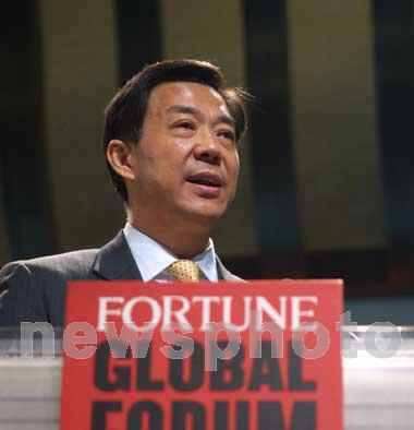 商務(wù)部長薄熙來:中國東部人均GDP達(dá)到2000美元