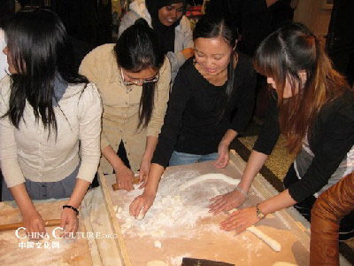 海外留學(xué)生共慶新春佳節(jié)