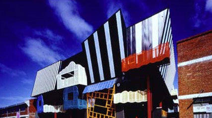 世界十五座最詭異的學校建筑