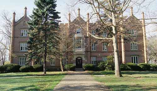 《福布斯》評(píng)出全球最美大學(xué)