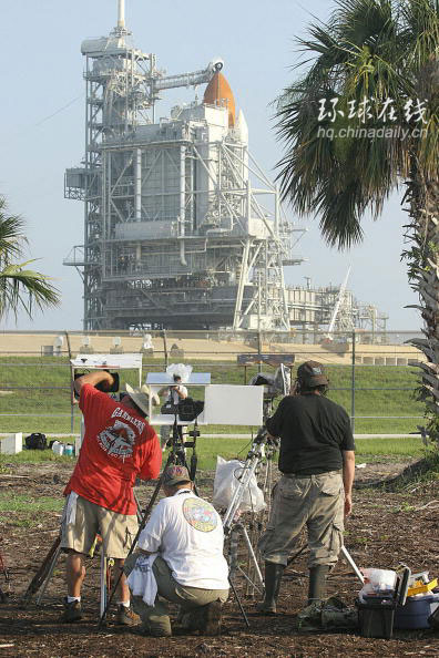 天公不作美 美國“發(fā)現(xiàn)”號推遲升空(組圖)