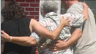 被騙子女在車禍中喪生 美國老婦34年后跟親人團(tuán)圓