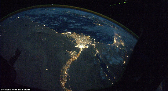 國際空間站發(fā)布地球夜景照 名城燈火賽繁星