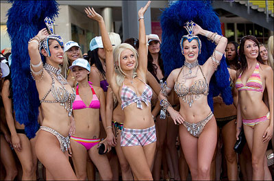 為吸引游客 拉斯維加斯舉辦世界上最大比基尼派對