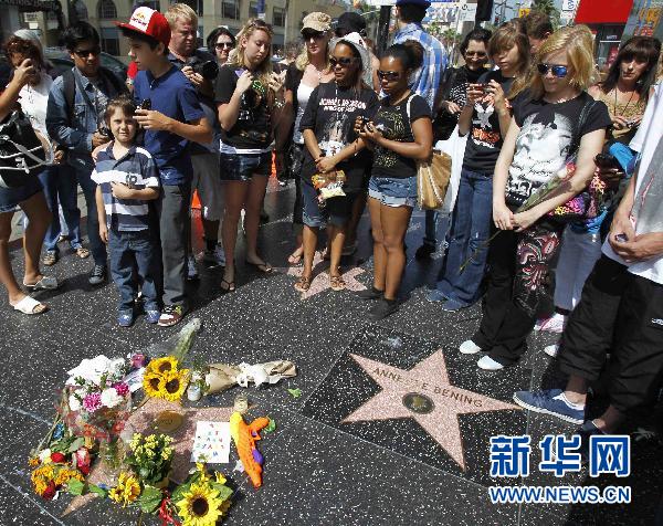 世界各地杰克遜歌迷舉辦各種紀(jì)念活動(組圖)