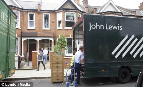 卡梅倫堪稱英國(guó)最會(huì)過(guò)日子首相 當(dāng)房東月租6000英鎊