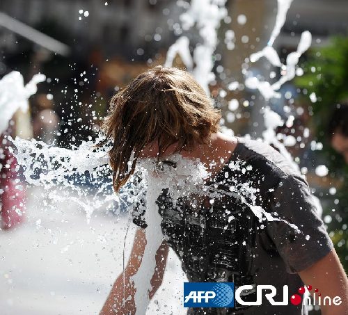 洛杉磯出現(xiàn)45攝氏度歷史罕見高溫 “烤”壞溫度計