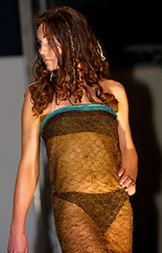 威廉未婚妻凱特透視裝走紅 有望飆升至10萬英鎊