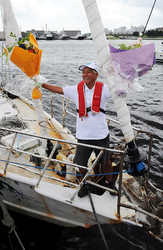 日本77歲老人獨(dú)自完成8次環(huán)球航行 創(chuàng)多項(xiàng)世界紀(jì)錄