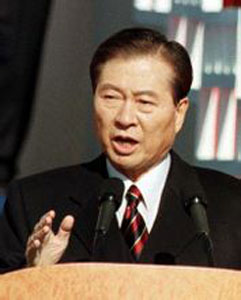 韓前總統(tǒng)金大中朝戰(zhàn)中當(dāng)記者 被俘險被處死