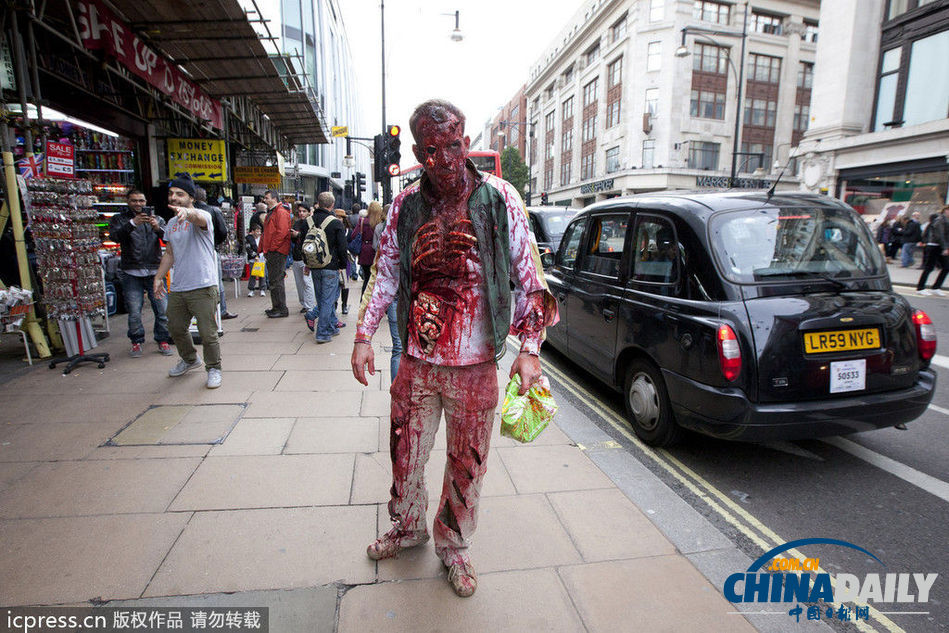 數(shù)千“僵尸”集體出街 英國倫敦變“鬼城”