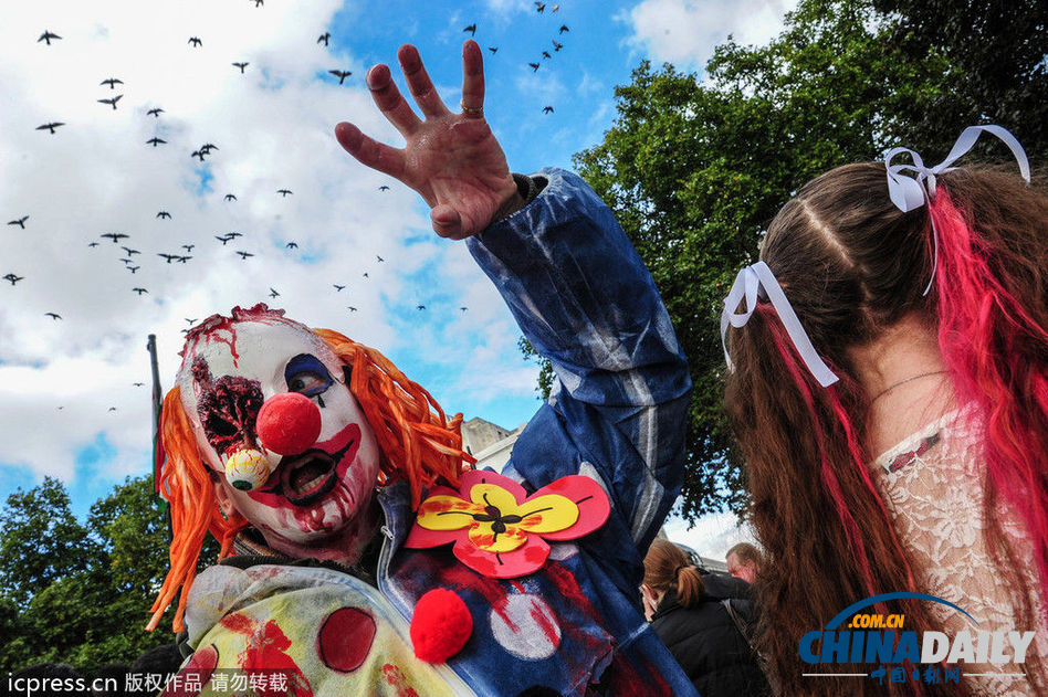 數(shù)千“僵尸”集體出街 英國倫敦變“鬼城”