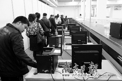 春運實名制火車票今開訂 能否根除“黃牛黨”?