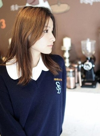 外型靚麗清新 臺“制服妹”古典美爆紅日本(圖)