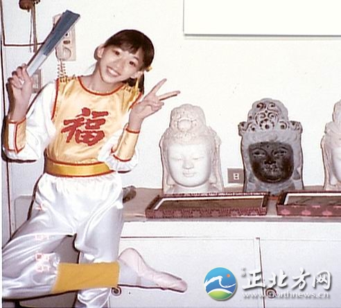 王菲14歲央視唱紅歌青澀照 大小S章子怡兒時(shí)照全遭曝