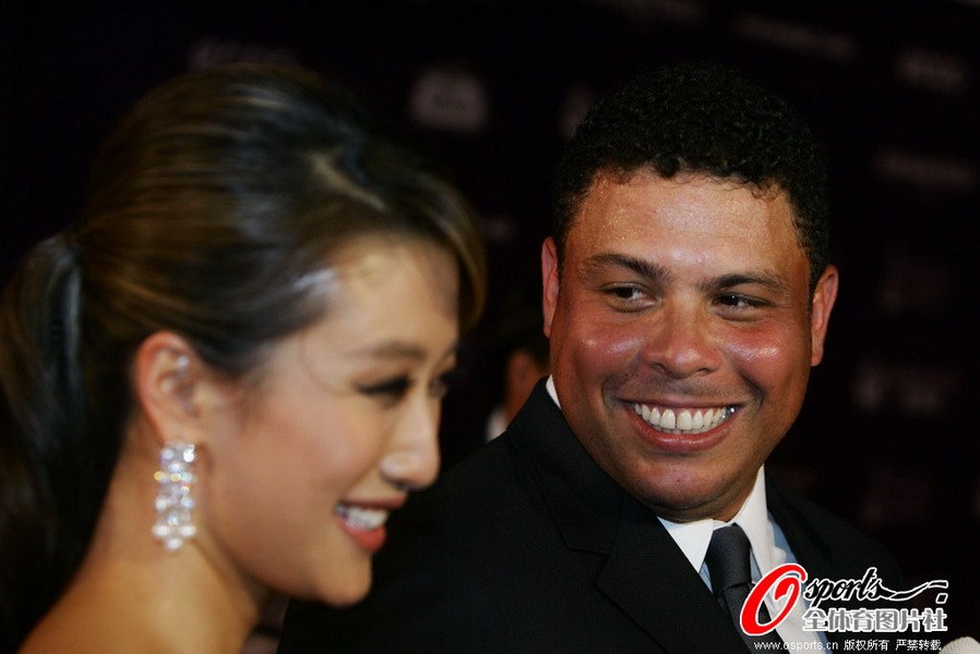 都怪美女太性感！盤(pán)點(diǎn)體壇“目不轉(zhuǎn)睛”的偷窺