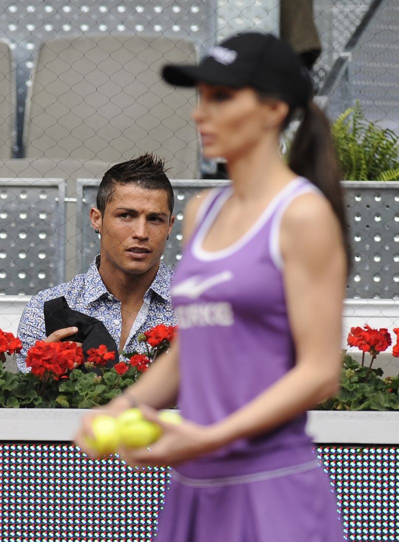 都怪美女太性感!盤點(diǎn)體壇“目不轉(zhuǎn)睛”的偷窺