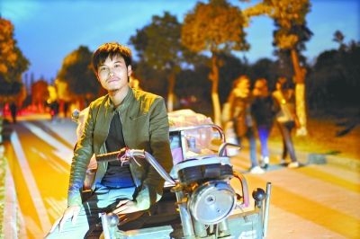 大學(xué)生另類創(chuàng)業(yè)盤點(diǎn):刷馬桶刷出個千萬富翁