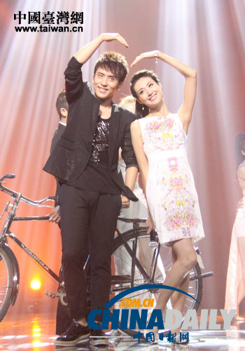 組圖：歌迷齊聚《音為有你》錄制現(xiàn)場(chǎng) 懷念鄧麗君