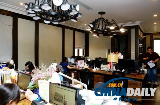 郭敬明上海豪宅及辦公室色調(diào)深沉肅穆