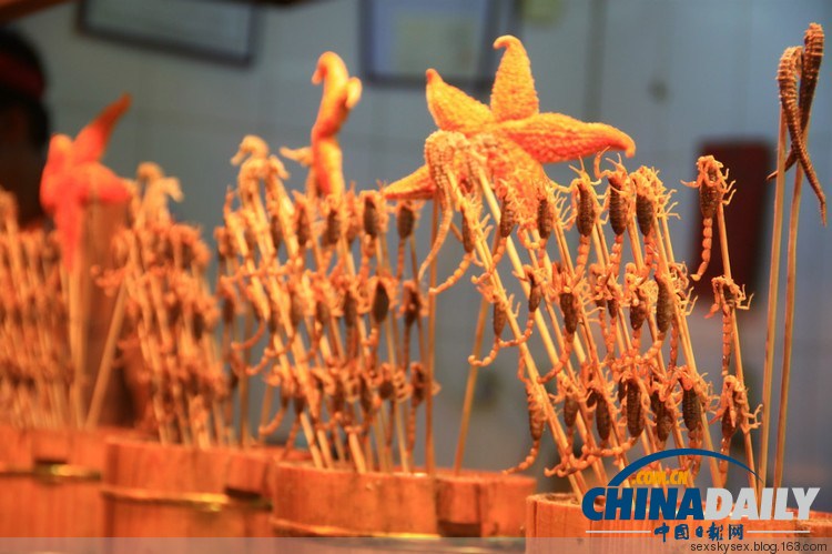 誰吃誰知道!實(shí)拍京城里的那些傳統(tǒng)小吃