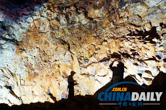 探尋世界上唯一能從內(nèi)部探秘的火山