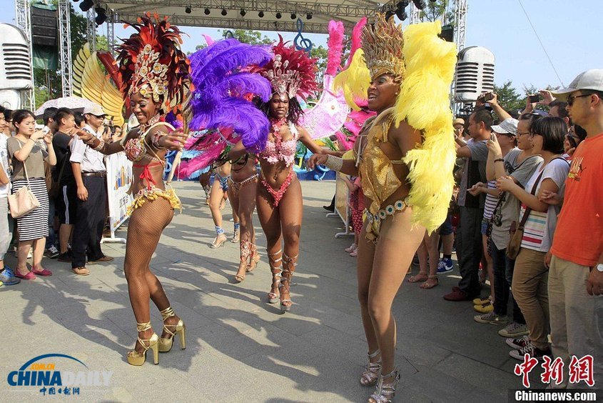 巴西熱辣桑巴狂歡沸騰武漢（組圖）
