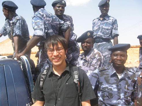 中國記者親歷達(dá)爾富爾:與反政府武裝零距離接觸