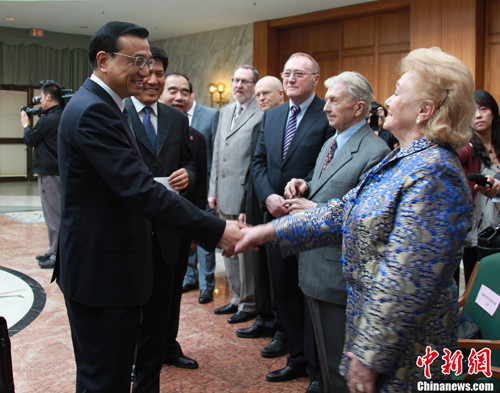 李克強(qiáng)與中俄友好人士會(huì)面：兩國相交貴在民相親