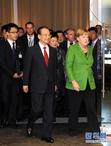 溫家寶與默克爾共同出席漢諾威工業(yè)博覽會開幕式并發(fā)表演講