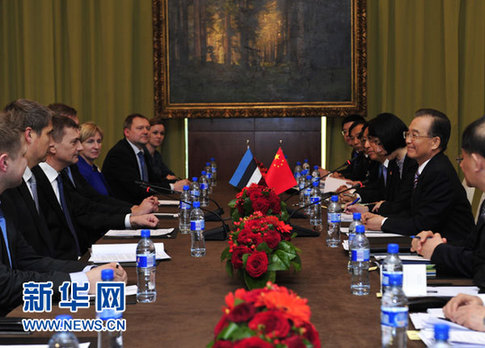 溫家寶會(huì)見立陶宛等中東歐國家領(lǐng)導(dǎo)人