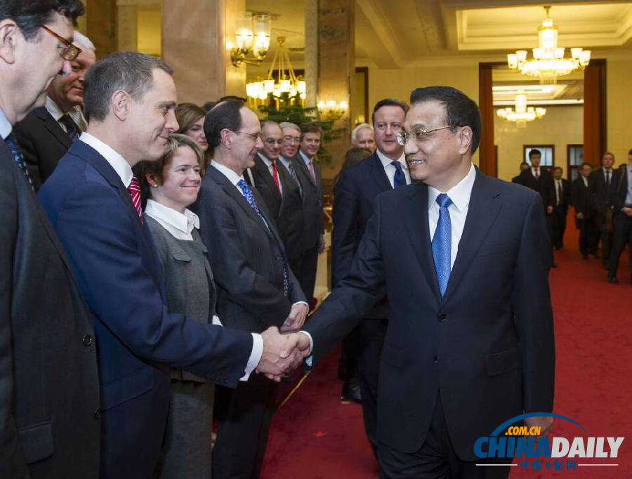 李克強(qiáng)與卡梅倫共同會見英國企業(yè)家代表